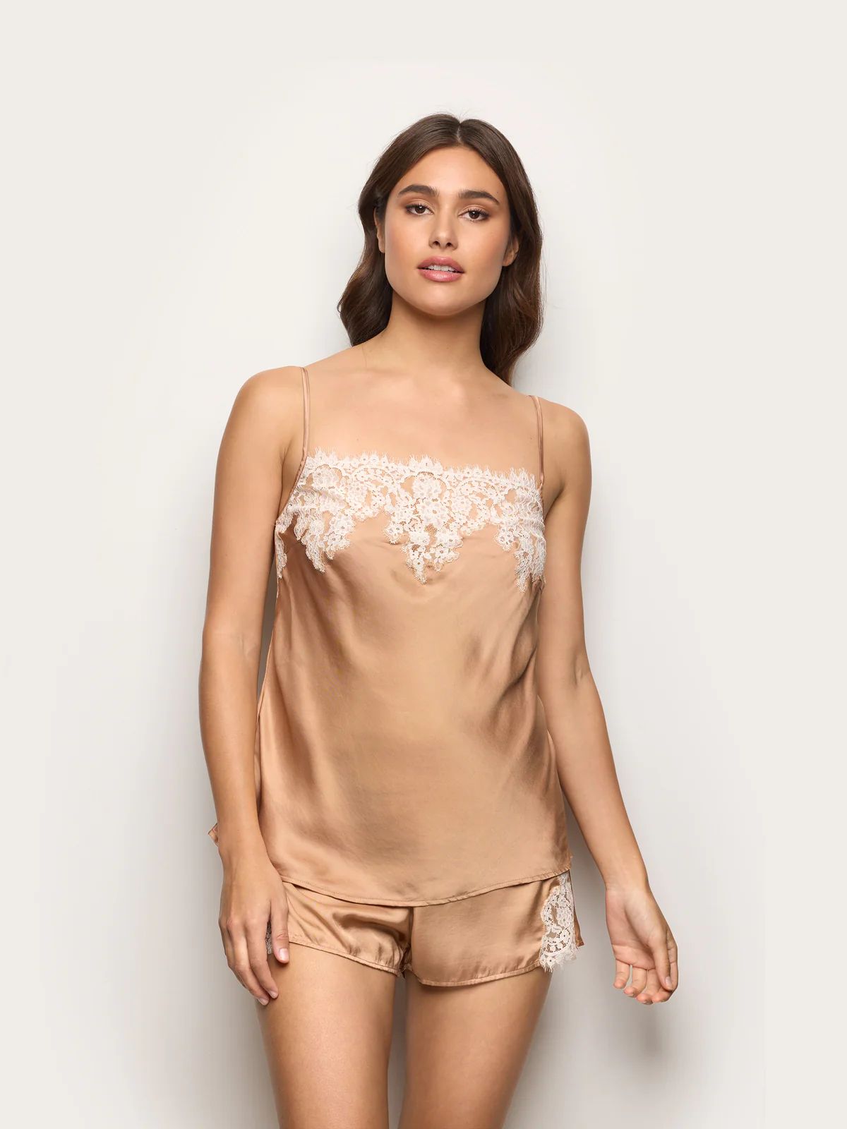 Yamamay Chantilly Top and Shorts Pyjama Set LTCD191001 Satin Lace Nude-1