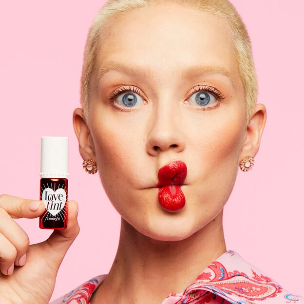 Benefit Lovetint Tinted Lip & Cheek Stain Fiery-Red 6 mL-3