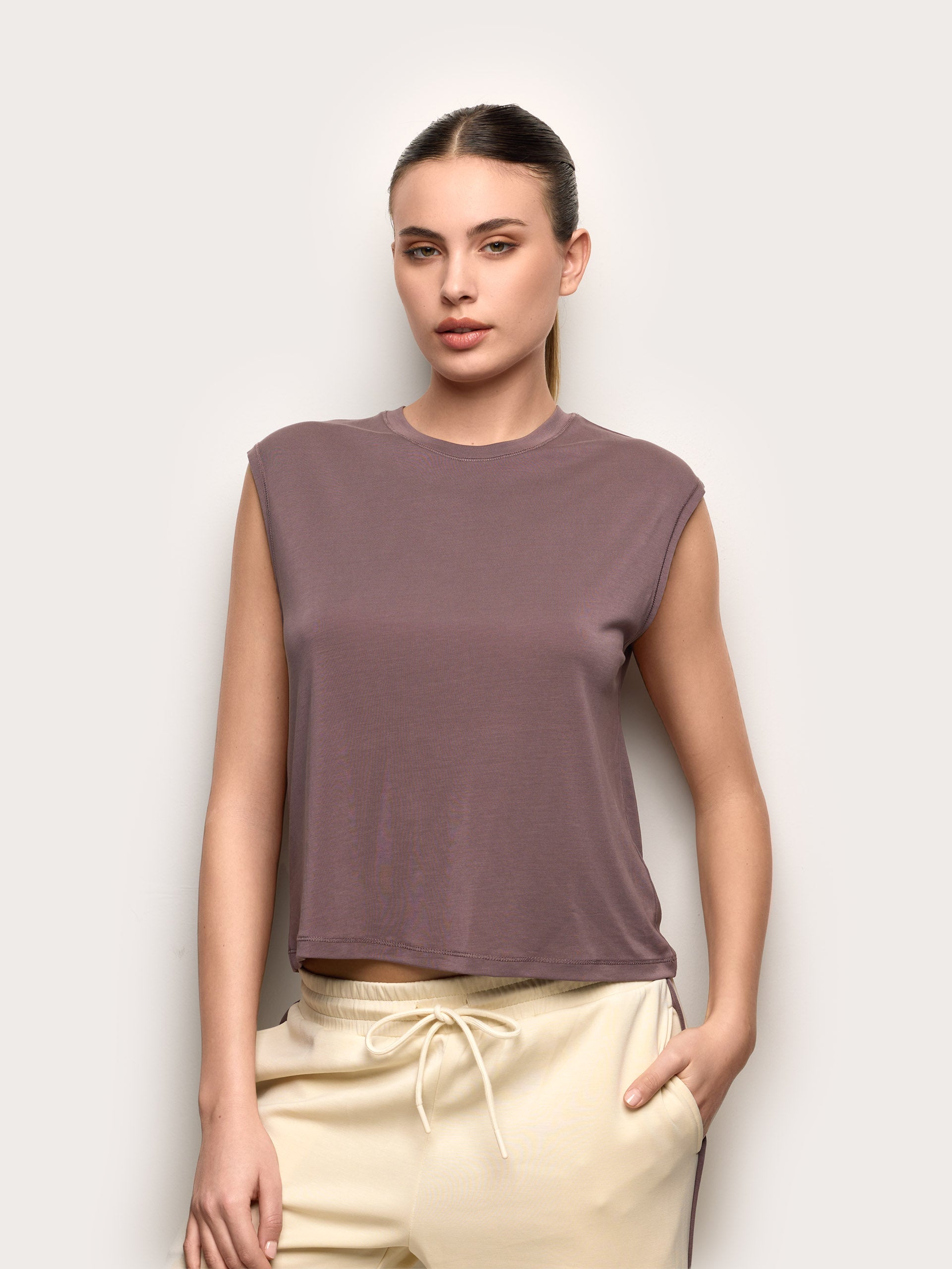 #COLOR_BEIGE
