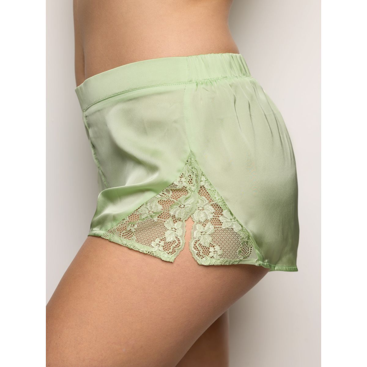 Yamamay Primula Color Satin & Lace Culotte Shorts Fluid Satin-1